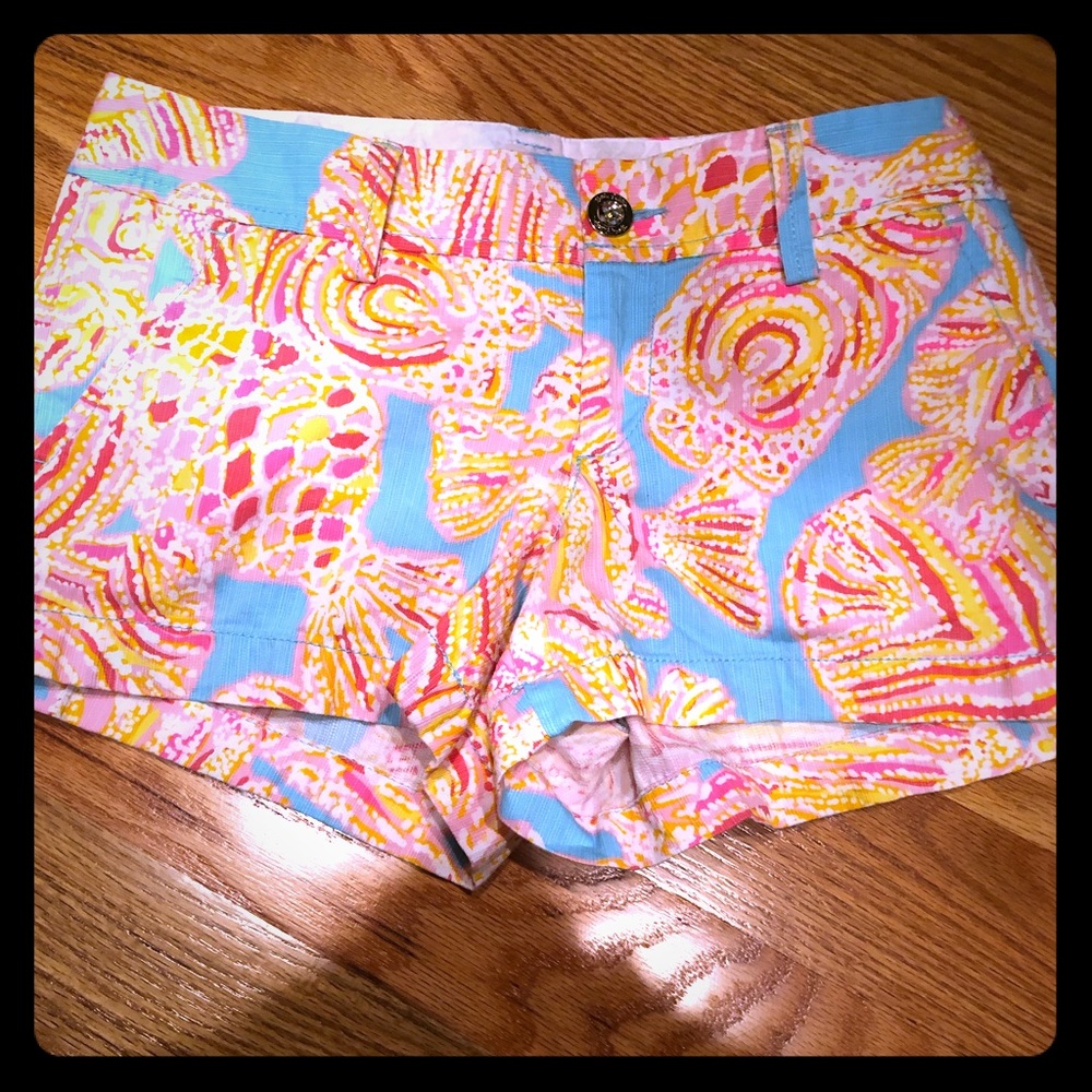 Nwot Lilly Pulitzer Walsh shorts Size 2.